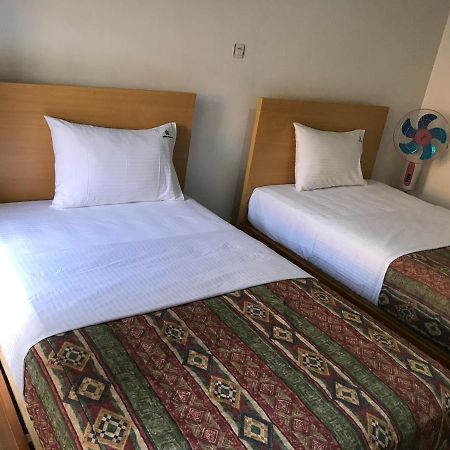 St Etienne Guest House Кигали Екстериор снимка