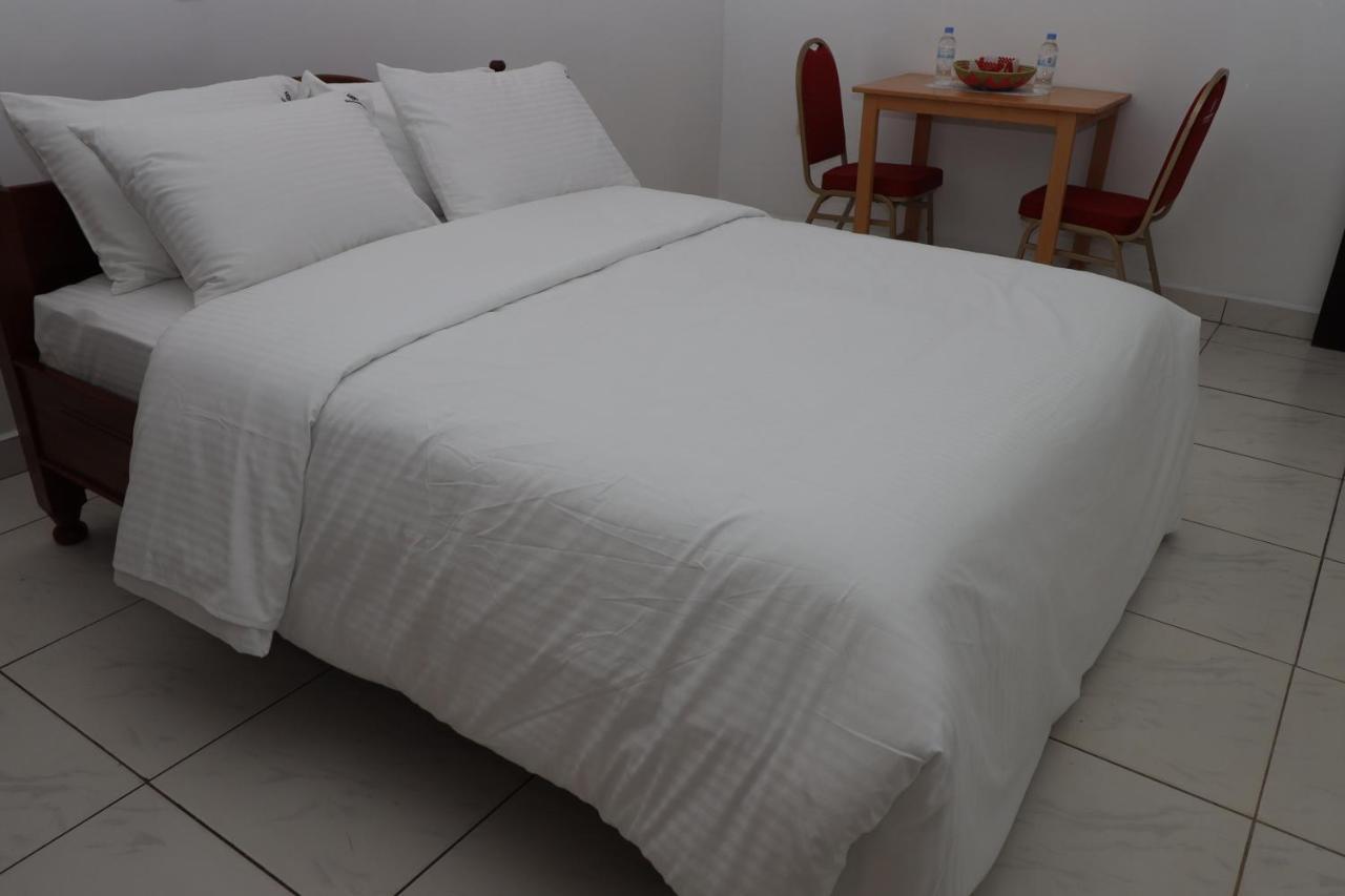 St Etienne Guest House Кигали Екстериор снимка