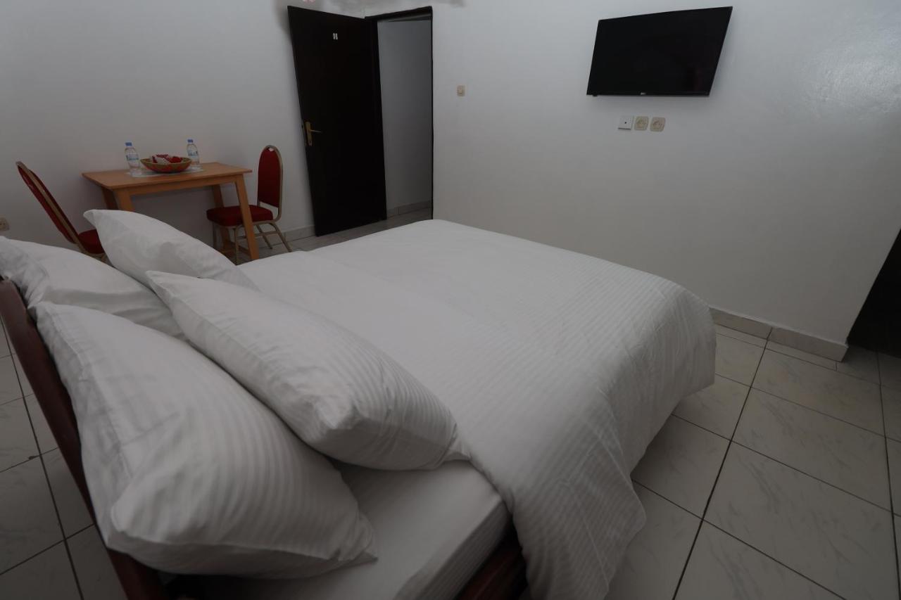 St Etienne Guest House Кигали Екстериор снимка