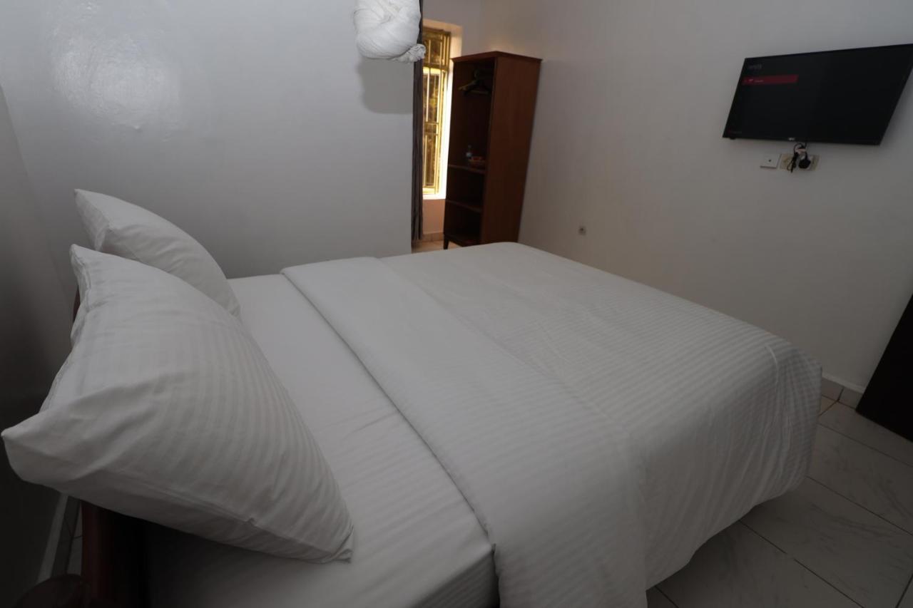 St Etienne Guest House Кигали Екстериор снимка