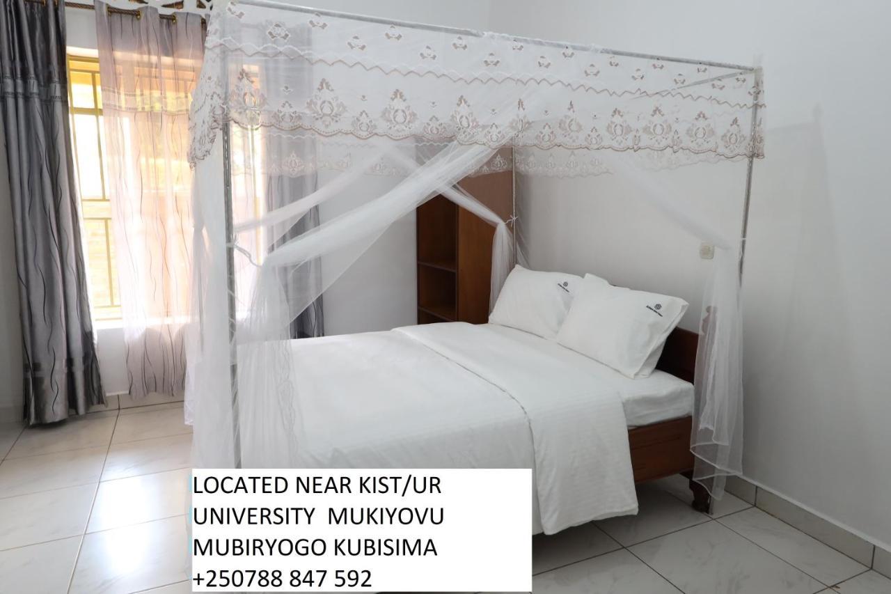 St Etienne Guest House Кигали Екстериор снимка