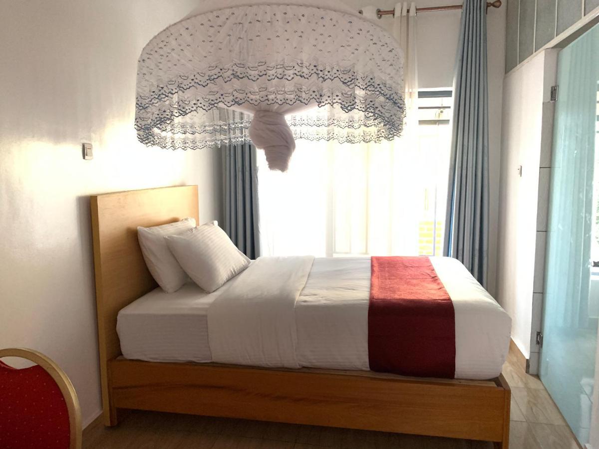 St Etienne Guest House Кигали Екстериор снимка